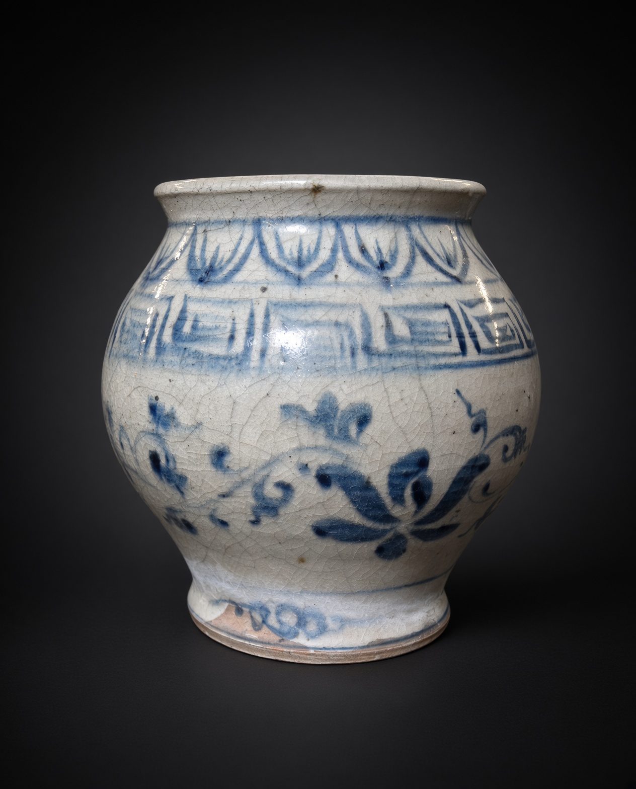 Hũ men rạn vẽ lam hoa dây